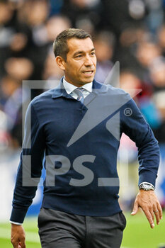16/08/2022 - Rangers manager, Giovanni van Bronckhorst before the UEFA Champions League, Play-offs, 1st leg football match between Rangers and PSV Eindhoven on August 16, 2022 at Ibrox Stadium in Glasgow, Scotland - FOOTBALL - CHAMPIONS LEAGUE - RANGERS V PSV - UEFA CHAMPIONS LEAGUE - CALCIO