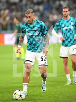 2022-10-05 - Leandro Paredes (Juventus FC) during warm-up - JUVENTUS FC VS MACCABI HAIFA - UEFA CHAMPIONS LEAGUE - SOCCER
