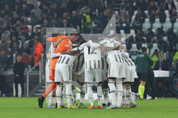 2022-11-02 - Juventus FC team at the beginning of the match - JUVENTUS FC VS PARIS SAINT-GERMAIN FC - UEFA CHAMPIONS LEAGUE - SOCCER
