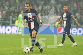 2022-11-02 - Fabian Ruiz (Paris Saint-Germain) - JUVENTUS FC VS PARIS SAINT-GERMAIN FC - UEFA CHAMPIONS LEAGUE - SOCCER