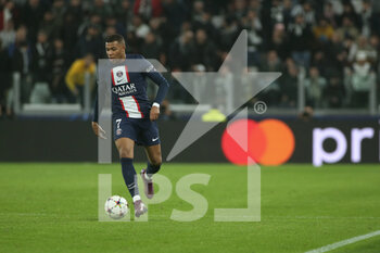 2022-11-02 - Kylian Mbappe (Paris Saint-Germain) - JUVENTUS FC VS PARIS SAINT-GERMAIN FC - UEFA CHAMPIONS LEAGUE - SOCCER