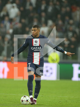 2022-11-02 - Kylian Mbappe (Paris Saint-Germain) - JUVENTUS FC VS PARIS SAINT-GERMAIN FC - UEFA CHAMPIONS LEAGUE - SOCCER