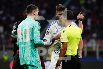 2022-09-14 - Jesús Gil Manzano (Referee) grant the penalty to AC Milan - AC MILAN VS DINAMO ZAGREB - UEFA CHAMPIONS LEAGUE - SOCCER