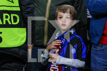 2022-10-04 - Fan attend during the UEFA Champions League 2022/23 Group Stage - Group C football match between FC Internazionale and FC Barcelona at Giuseppe Meazza Stadium, Milan, Italy on October 04, 2022 - INTER - FC INTERNAZIONALE VS FC BARCELONA - UEFA CHAMPIONS LEAGUE - SOCCER