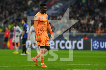 2022-10-04 - Andre Onana of FC Internazionale looks on during the UEFA Champions League 2022/23 Group Stage - Group C football match between FC Internazionale and FC Barcelona at Giuseppe Meazza Stadium, Milan, Italy on October 04, 2022 - INTER - FC INTERNAZIONALE VS FC BARCELONA - UEFA CHAMPIONS LEAGUE - SOCCER