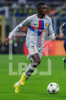 2022-10-04 - Ousmane Dembele of FC Barcelona in action during the UEFA Champions League 2022/23 Group Stage - Group C football match between FC Internazionale and FC Barcelona at Giuseppe Meazza Stadium, Milan, Italy on October 04, 2022 - INTER - FC INTERNAZIONALE VS FC BARCELONA - UEFA CHAMPIONS LEAGUE - SOCCER