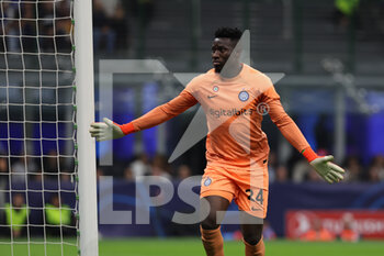 2022-10-26 - Andre Onana of FC Internazionale gestures during the UEFA Champions League 2022/23 Group Stage - Group C football match between FC Internazionale and FC Viktoria Plzen at Giuseppe Meazza Stadium, Milan, Italy on October 26, 2022 - INTER - FC INTERNAZIONALE VS FC VIKTORIA PLZEN - UEFA CHAMPIONS LEAGUE - SOCCER