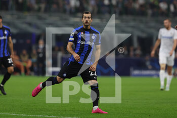 2022-10-26 - Henrikh Mkhitaryan of FC Internazionale reacts during the UEFA Champions League 2022/23 Group Stage - Group C football match between FC Internazionale and FC Viktoria Plzen at Giuseppe Meazza Stadium, Milan, Italy on October 26, 2022 - INTER - FC INTERNAZIONALE VS FC VIKTORIA PLZEN - UEFA CHAMPIONS LEAGUE - SOCCER
