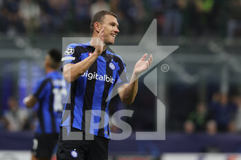 2022-10-26 - Edin Dzeko of FC Internazionale reacts during the UEFA Champions League 2022/23 Group Stage - Group C football match between FC Internazionale and FC Viktoria Plzen at Giuseppe Meazza Stadium, Milan, Italy on October 26, 2022 - INTER - FC INTERNAZIONALE VS FC VIKTORIA PLZEN - UEFA CHAMPIONS LEAGUE - SOCCER