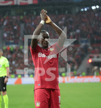 2022-09-13 - Moussa Diaby of Leverkusen celebrates at the end of match during the Champions League match between Bayer Leverkusen and Atletico Madrid at BayArena , Leverkusen, Germany on 13 September 2022. Photo Jurgen Fromme / firo Sportphoto / DPPI - FOOTBALL - CHAMPIONS LEAGUE - BAYER LEVERKUSEN V ATLETICO MADRID - UEFA CHAMPIONS LEAGUE - SOCCER