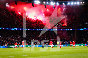 2022-10-11 - Fireworks during the UEFA Champions League, Group H football match between Paris Saint-Germain and SL Benfica on October 11, 2022 at Parc des Princes stadium in Paris, France - FOOTBALL - CHAMPIONS LEAGUE - PARIS SG V BENFICA - UEFA CHAMPIONS LEAGUE - SOCCER