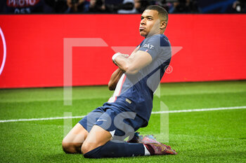 2022-10-11 - Kylian MBAPPE of PSG celebrates his goal during the UEFA Champions League, Group H football match between Paris Saint-Germain and SL Benfica on October 11, 2022 at Parc des Princes stadium in Paris, France - FOOTBALL - CHAMPIONS LEAGUE - PARIS SG V BENFICA - UEFA CHAMPIONS LEAGUE - SOCCER