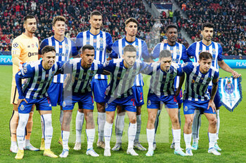 2022-10-12 - Team of FC Porto during the UEFA Champions League, Group B football match between Bayer 04 Leverkusen and FC Porto on October 12, 2022 at the BayArena in Leverkusen, Germany - FOOTBALL - CHAMPIONS LEAGUE - BAYER LEVERKUSEN V FC PORTO - UEFA CHAMPIONS LEAGUE - SOCCER