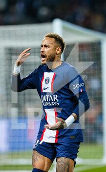 2022-10-25 - Neymar jr of PSG protests during the UEFA Champions League, Group H football match between Paris Saint-Germain and Maccabi Haifa on October 25, 2022 at Parc des Princes stadium in Paris, France - FOOTBALL - CHAMPIONS LEAGUE - PARIS SG V MACCABI HAIFA - UEFA CHAMPIONS LEAGUE - SOCCER