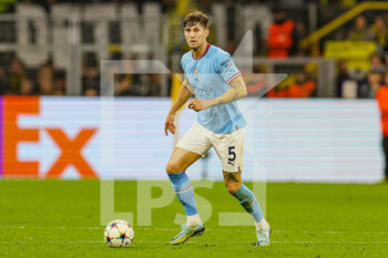2022-10-25 - John Stones (5) of Manchester City during the UEFA Champions League, Group G football match between Borussia Dortmund and Manchester City on October 25, 2022 at Signal Iduna Park in Dortmund, Germany - FOOTBALL - CHAMPIONS LEAGUE - DORTMUND V MANCHESTER CITY - UEFA CHAMPIONS LEAGUE - SOCCER