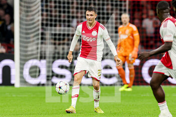 2022-10-26 - Steven Berghuis of Ajax during the UEFA Champions League, Group A football match between Ajax and Liverpool on October 26, 2022 at Johan Cruijff ArenA in Amsterdam, Netherlands - FOOTBALL - CHAMPIONS LEAGUE - AJAX V LIVERPOOL - UEFA CHAMPIONS LEAGUE - SOCCER