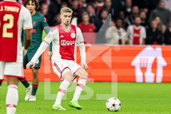 2022-10-26 - Kenneth Taylor of Ajax during the UEFA Champions League, Group A football match between Ajax and Liverpool on October 26, 2022 at Johan Cruijff ArenA in Amsterdam, Netherlands - FOOTBALL - CHAMPIONS LEAGUE - AJAX V LIVERPOOL - UEFA CHAMPIONS LEAGUE - SOCCER