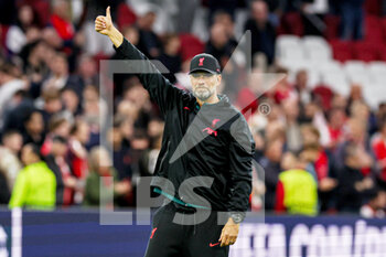 2022-10-26 - Coach Jurgen Klopp of Liverpool during the UEFA Champions League, Group A football match between Ajax and Liverpool on October 26, 2022 at Johan Cruijff ArenA in Amsterdam, Netherlands - FOOTBALL - CHAMPIONS LEAGUE - AJAX V LIVERPOOL - UEFA CHAMPIONS LEAGUE - SOCCER