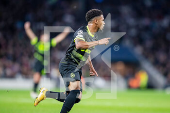 2022-10-26 - Sporting CP forward Marcus Edwards (10) celebrates his goal 0-1 during the UEFA Champions League, Group D football match between Tottenham Hotspur and Sporting CP on October 26, 2022 at Tottenham Hotspur Stadium in London, England - FOOTBALL - CHAMPIONS LEAGUE - TOTTENHAM V SPORTING CP - UEFA CHAMPIONS LEAGUE - SOCCER