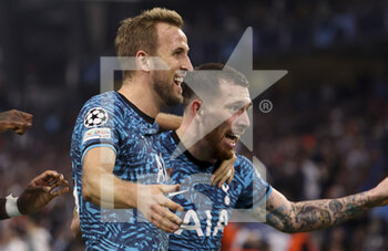 2022-11-01 - Pierre-Emile Hojbjerg of Tottenham celebrates his goal with Harry Kane (left) during the UEFA Champions League, Group D football match between Olympique de Marseille (OM) and Tottenham Hotspur on November 1, 2022 at Velodrome stadium in Marseille, France - FOOTBALL - CHAMPIONS LEAGUE - MARSEILLE V TOTTENHAM - UEFA CHAMPIONS LEAGUE - SOCCER