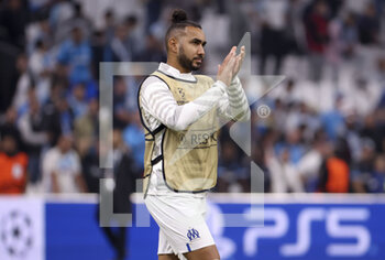 2022-11-01 - Dimitri Payet of Marseille salutes the supporters following the UEFA Champions League, Group D football match between Olympique de Marseille (OM) and Tottenham Hotspur on November 1, 2022 at Velodrome stadium in Marseille, France - FOOTBALL - CHAMPIONS LEAGUE - MARSEILLE V TOTTENHAM - UEFA CHAMPIONS LEAGUE - SOCCER