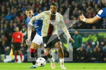 2022-11-01 - Steven Bergwijn of Ajax during the UEFA Champions League, Group A football match between Rangers and Ajax on November 1, 2022 at Ibrox stadium in Glasgow, Scotland - FOOTBALL - CHAMPIONS LEAGUE - RANGERS V AJAX - UEFA CHAMPIONS LEAGUE - SOCCER