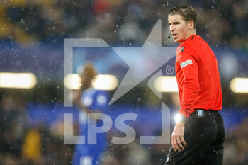2022-11-02 - Referee, Francois Letexier during the UEFA Champions League, Group E football match between Chelsea and Dinamo Zagreb on November 2, 2022 at Stamford Bridge in London, England - FOOTBALL - CHAMPIONS LEAGUE - CHELSEA V DINAMO ZAGREB - UEFA CHAMPIONS LEAGUE - SOCCER