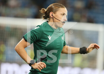2022-11-02 - Stephanie Frappart referee, warms up during the UEFA Champions League, Group F football match between Real Madrid CF and Celtic FC on November 2, 2022 at Santiago Bernabeu stadium in Madrid, Spain - FOOTBALL - CHAMPIONS LEAGUE - REAL MADRID V CELTIC - UEFA CHAMPIONS LEAGUE - SOCCER