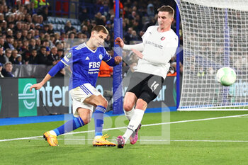 2022-03-10 - Leicester City Midfielder Marc Albrighton (11) clears under pressure from Rennes Midfielder Benjamin Bourigeaud (14) during the UEFA Conference League, Round of 16, 1st leg football match between Leicester City and Stade Rennais (Rennes) on March 10, 2022 at King Power Stadium in Leicester, England - LEICESTER CITY VS STADE RENNAIS (RENNES) - UEFA CONFERENCE LEAGUE - SOCCER