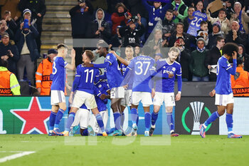2022-03-10 - Leicester City players celebrates Leicester City Forward Kelechi Iheanacho (14) goal in injury time during the UEFA Conference League, Round of 16, 1st leg football match between Leicester City and Stade Rennais (Rennes) on March 10, 2022 at King Power Stadium in Leicester, England - LEICESTER CITY VS STADE RENNAIS (RENNES) - UEFA CONFERENCE LEAGUE - SOCCER