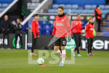 2022-04-07 - Noni Madueke (23) of PSV Eindhoven warms up during the UEFA Europa Conference League, Quarter-finals, 1st leg football match between Leicester City and PSV Eindhoven on April 7, 2022 at the King Power Stadium in Leicester, England - LEICESTER CITY VS PSV EINDHOVEN - UEFA CONFERENCE LEAGUE - SOCCER