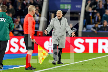 2022-04-28 - Jose Mourinho Manager of Roma during the UEFA Europa Conference League, Semi-finals, 1st leg football match between Leicester City and AS Roma on April 28, 2022 at the King Power Stadium in Leicester, England - LEICESTER CITY VS AS ROMA - UEFA CONFERENCE LEAGUE - SOCCER