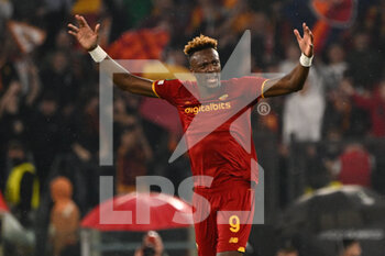 2022-05-05 - Tammy Abraham (AS Roma) celebrates after scoring the goal 1-0 during the UEFA Europa Conference League football match between AS Roma and Leicester City at The Olympic Stadium in Rome on May 05, 2022. - AS ROMA VS LEICESTER - UEFA CONFERENCE LEAGUE - SOCCER