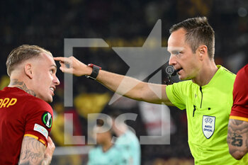 2022-05-05 - Srdjan Jovanovic referee during the UEFA Europa Conference League football match between AS Roma and Leicester City at The Olympic Stadium in Rome on May 05, 2022. - AS ROMA VS LEICESTER - UEFA CONFERENCE LEAGUE - SOCCER