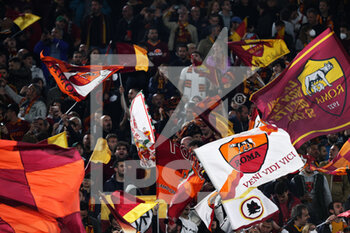 2022-05-05 - Roma fans show their flag during the UEFA Conference League, Semi-finals, 2nd leg football match between AS Roma and Leicester City on May 5, 2022 at Stadio Olimpico in Rome, Italy - AS ROMA VS LEICESTER CITY - UEFA CONFERENCE LEAGUE - SOCCER