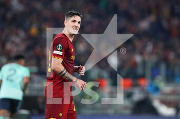 2022-05-05 - Nicolo' Zaniolo of Roma looks on during the UEFA Conference League, Semi-finals, 2nd leg football match between AS Roma and Leicester City on May 5, 2022 at Stadio Olimpico in Rome, Italy - AS ROMA VS LEICESTER CITY - UEFA CONFERENCE LEAGUE - SOCCER