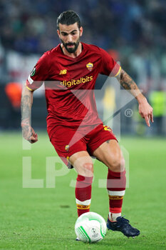 2022-05-05 - Sergio Oliveira of Roma in action during the UEFA Conference League, Semi-finals, 2nd leg football match between AS Roma and Leicester City on May 5, 2022 at Stadio Olimpico in Rome, Italy - AS ROMA VS LEICESTER CITY - UEFA CONFERENCE LEAGUE - SOCCER