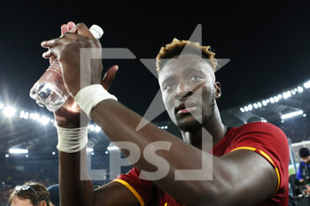 2022-05-05 - Tammy Abraham of Roma greets his supporters at the end of the UEFA Conference League, Semi-finals, 2nd leg football match between AS Roma and Leicester City on May 5, 2022 at Stadio Olimpico in Rome, Italy - AS ROMA VS LEICESTER CITY - UEFA CONFERENCE LEAGUE - SOCCER
