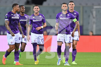 2022-10-13 - Cristiano Biraghi (ACF Fiorentina) celebrates after scoring a goal with his teammates - ACF FIORENTINA VS HEART OF MIDLOTHIAN FC - UEFA CONFERENCE LEAGUE - SOCCER