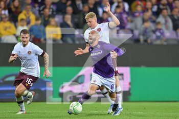 2022-10-13 - Penalty foul on Riccardo Saponara (ACF Fiorentina) - ACF FIORENTINA VS HEART OF MIDLOTHIAN FC - UEFA CONFERENCE LEAGUE - SOCCER
