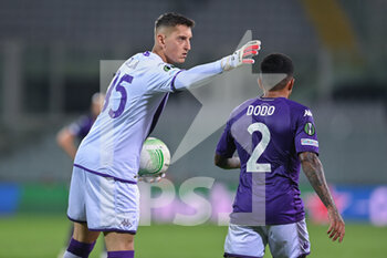 2022-10-27 - Pierluigi Gollini (ACF Fiorentina) and Domilson Cordeiro dos Santos 