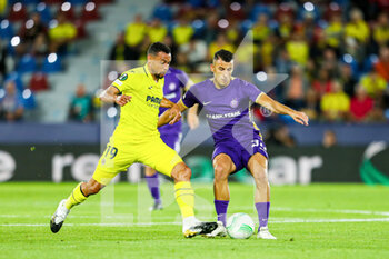06/10/2022 - Manfred Fischer of Austria Wien and Francis Coquelin of Villarreal during the UEFA Conference League, Group C football match between Villarreal CF and FK Austria Wien on October 6, 2022 at the Ceramica Stadium in Vila-real, Spain - FOOTBALL - CONFERENCE LEAGUE - VILLARREAL V AUSTRIA WIEN - UEFA CONFERENCE LEAGUE - CALCIO