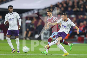2022-10-13 - West Ham United forward Said Benrahma (22) and Anderlecht defender Zeno Debast (56) during the UEFA Europa Conference League, Group B football match between West Ham United and RSC Anderlecht on October 13, 2022 at the London Stadium in London, England - FOOTBALL - CONFERENCE LEAGUE - WEST HAM V ANDERLECHT - UEFA CONFERENCE LEAGUE - SOCCER