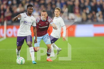 2022-10-13 - Anderlecht forward Francis Amuzu (7) and West Ham United defender Vladimir Coufal (5) during the UEFA Europa Conference League, Group B football match between West Ham United and RSC Anderlecht on October 13, 2022 at the London Stadium in London, England - FOOTBALL - CONFERENCE LEAGUE - WEST HAM V ANDERLECHT - UEFA CONFERENCE LEAGUE - SOCCER