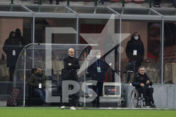 2022-01-13 - Stefano Pioli Head Coach of AC Milan in the bench during the Coppa Italia 2021/22 football match between AC Milan and Genoa CFC at Giuseppe Meazza Stadium, Milan, Italy on January 13, 2022 - AC MILAN VS GENOA CFC - ITALIAN CUP - SOCCER