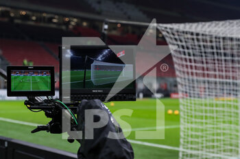 2022-01-13 - Cameramen television during the Coppa Italia 2021/22 football match between AC Milan and Genoa CFC at Giuseppe Meazza Stadium, Milan, Italy on January 13, 2022 - AC MILAN VS GENOA CFC - ITALIAN CUP - SOCCER