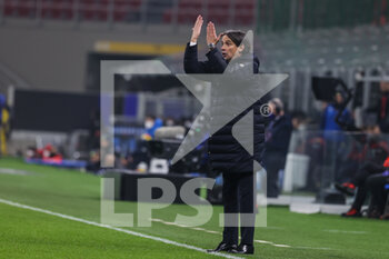 2022-01-19 - Simone Inzaghi Head Coach of FC Internazionale gestures during the Coppa Italia 2021/22 football match between FC Internazionale and Empoli FC at Giuseppe Meazza Stadium, Milan, Italy on January 19, 2022 - INTER - FC INTERNAZIONALE VS EMPOLI FC - ITALIAN CUP - SOCCER