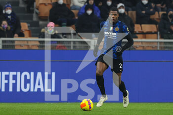 2022-01-19 - Denzel Dumfries of FC Internazionale in action during the Coppa Italia 2021/22 football match between FC Internazionale and Empoli FC at Giuseppe Meazza Stadium, Milan, Italy on January 19, 2022 - INTER - FC INTERNAZIONALE VS EMPOLI FC - ITALIAN CUP - SOCCER