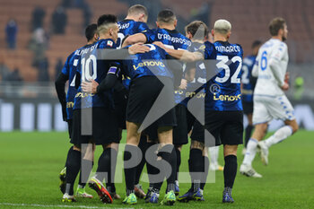 2022-01-19 - Andrea Ranocchia of FC Internazionale celebrates with his team mates after scoring a goal during the Coppa Italia 2021/22 football match between FC Internazionale and Empoli FC at Giuseppe Meazza Stadium, Milan, Italy on January 19, 2022 - INTER - FC INTERNAZIONALE VS EMPOLI FC - ITALIAN CUP - SOCCER