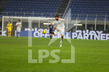 2022-01-19 - Patrick Cutrone of Empoli FC in action during the Coppa Italia 2021/22 football match between FC Internazionale and Empoli FC at Giuseppe Meazza Stadium, Milan, Italy on January 20, 2022 - INTER - FC INTERNAZIONALE VS EMPOLI FC - ITALIAN CUP - SOCCER